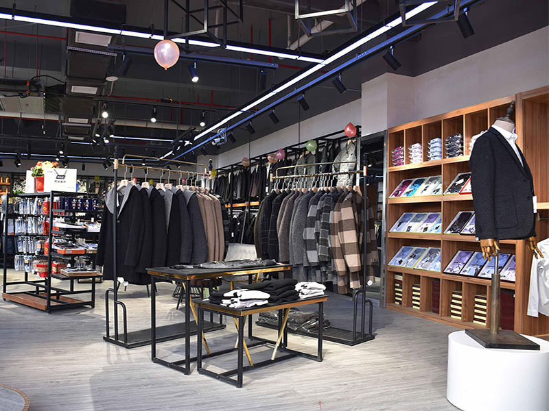 《男人血色》服裝店裝修設(shè)計(jì)案例